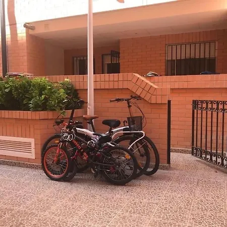 アパート Bajo Con Gran Terraza En Ribera De カバネス